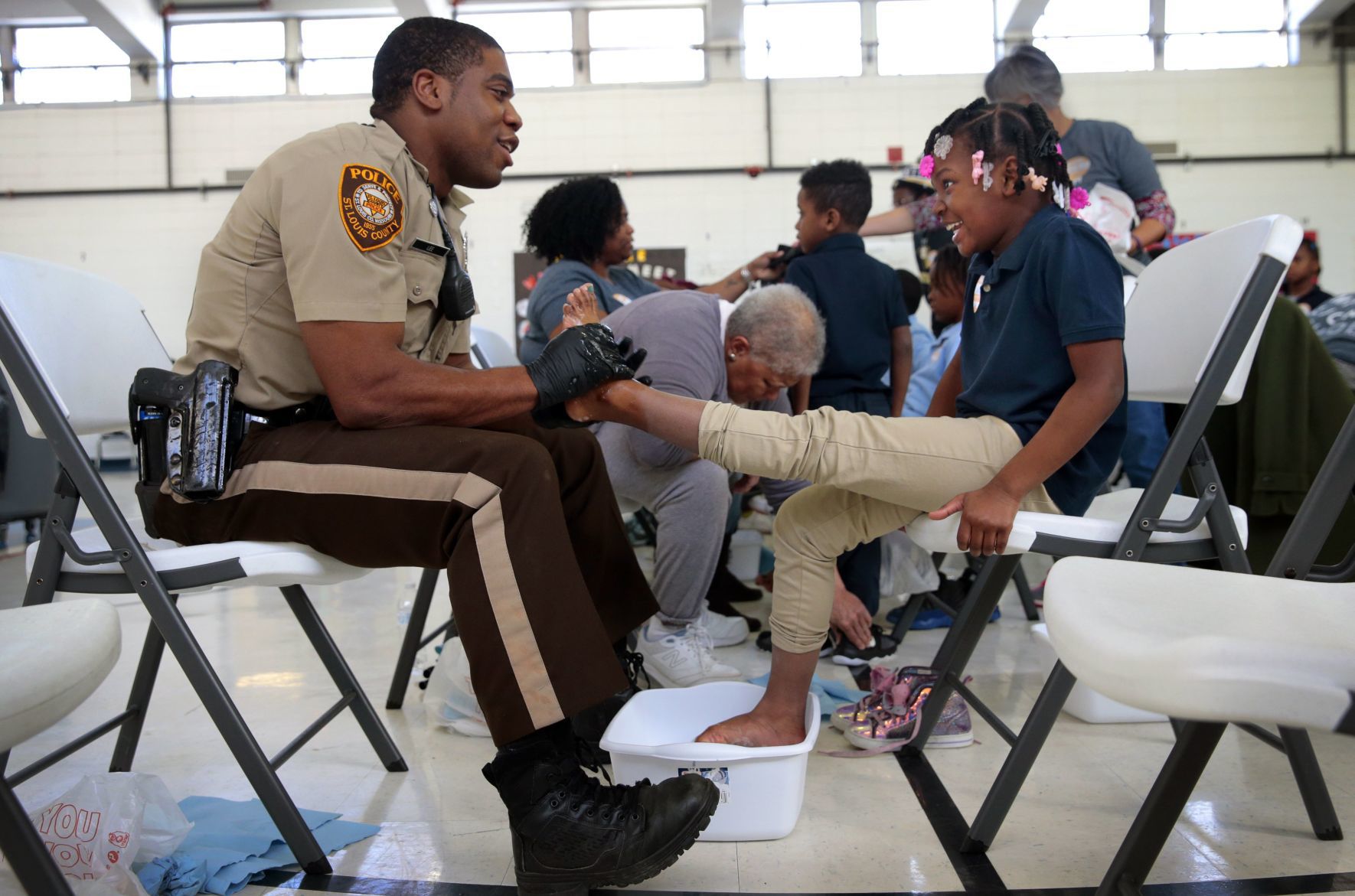 NFL's Desir gives back to St. Louis, one pair of shoes at a time
